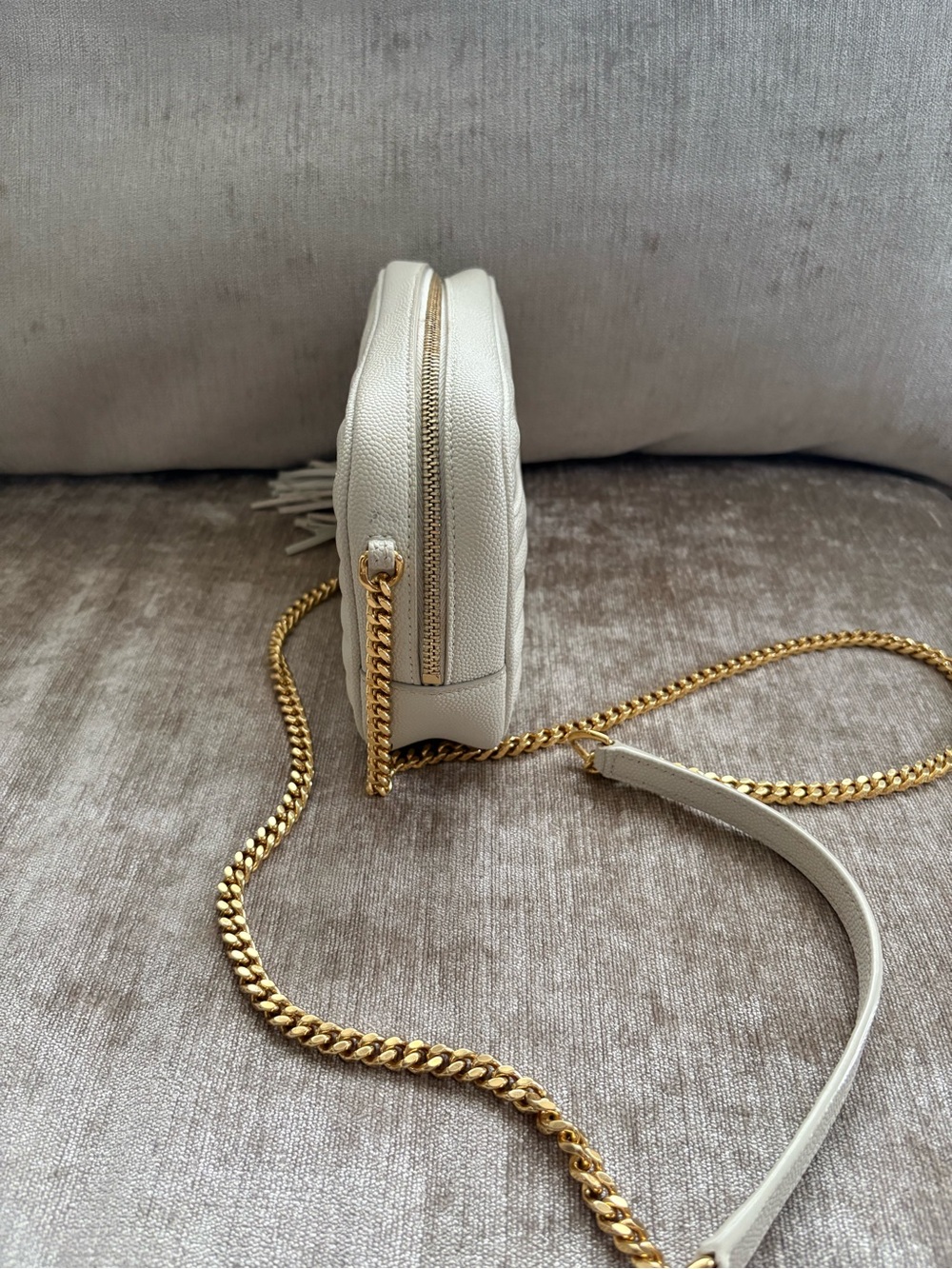 Saint Laurent Quilted Lou Camera Bag in Cream with Gold Hardware - Picture 4 of 6
